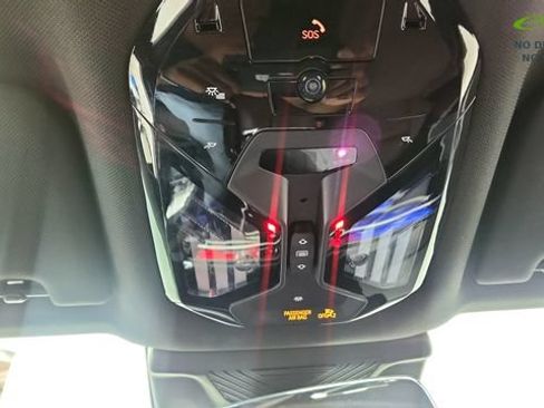 Used 2025 BMW i7 eDrive50 w/ M Sport Package RWD image 53