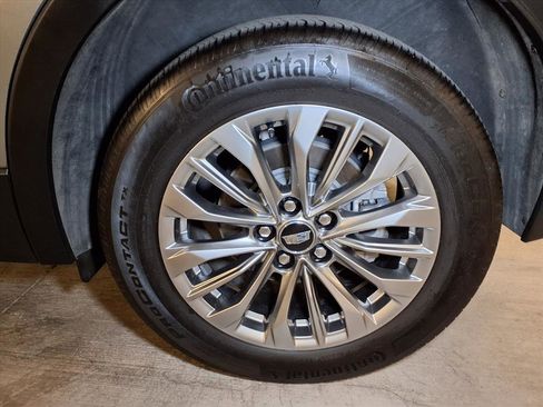 Used 2024 Cadillac XT4 Premium Luxury image 20