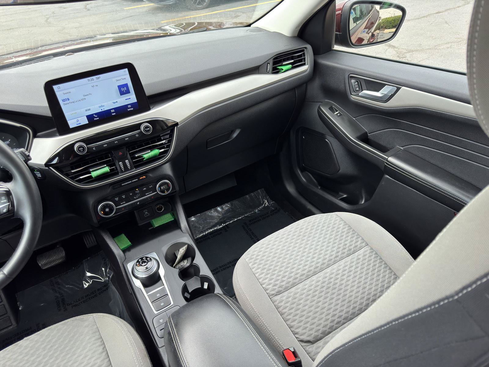 Used 2021 Ford Escape SE w/ Cold Weather Package FWD image 31
