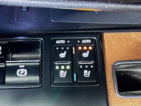 Used 2022 Lexus RX 350L FWD w/ Premium Package image 25