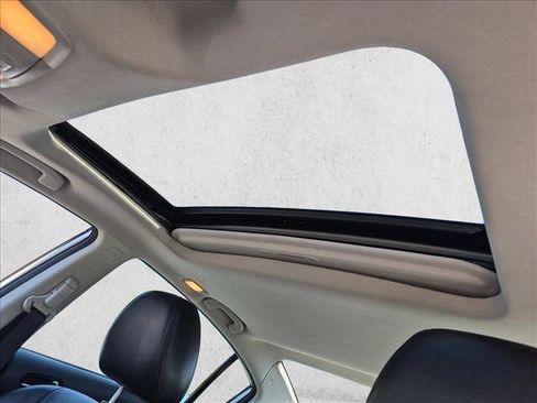 Used 2011 Nissan Altima Hybrid Sedan w/ Premium Pkg FWD image 16