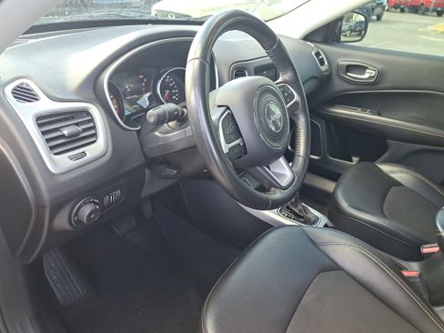 Used 2020 Jeep Compass Latitude w/ Popular Equipment Group image 17