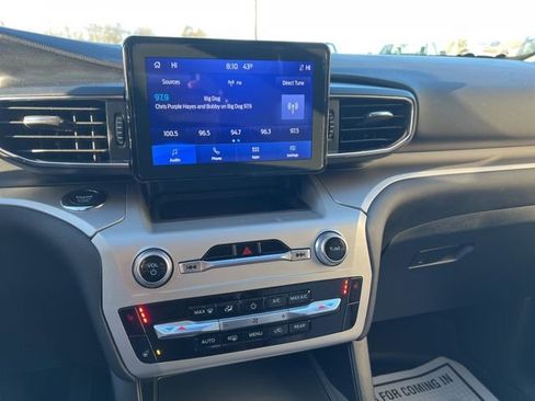 Used 2022 Ford Explorer XLT w/ Equipment Group 202A image 17