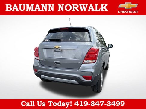 Used 2020 Chevrolet Trax LT w/ LT Convenience Package AWD/4WD image 12