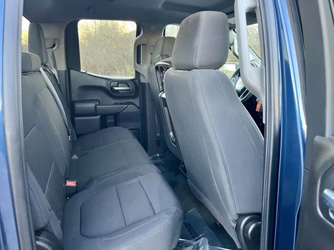 Used 2020 Chevrolet Silverado 1500 Custom w/ Custom Value Package image 18