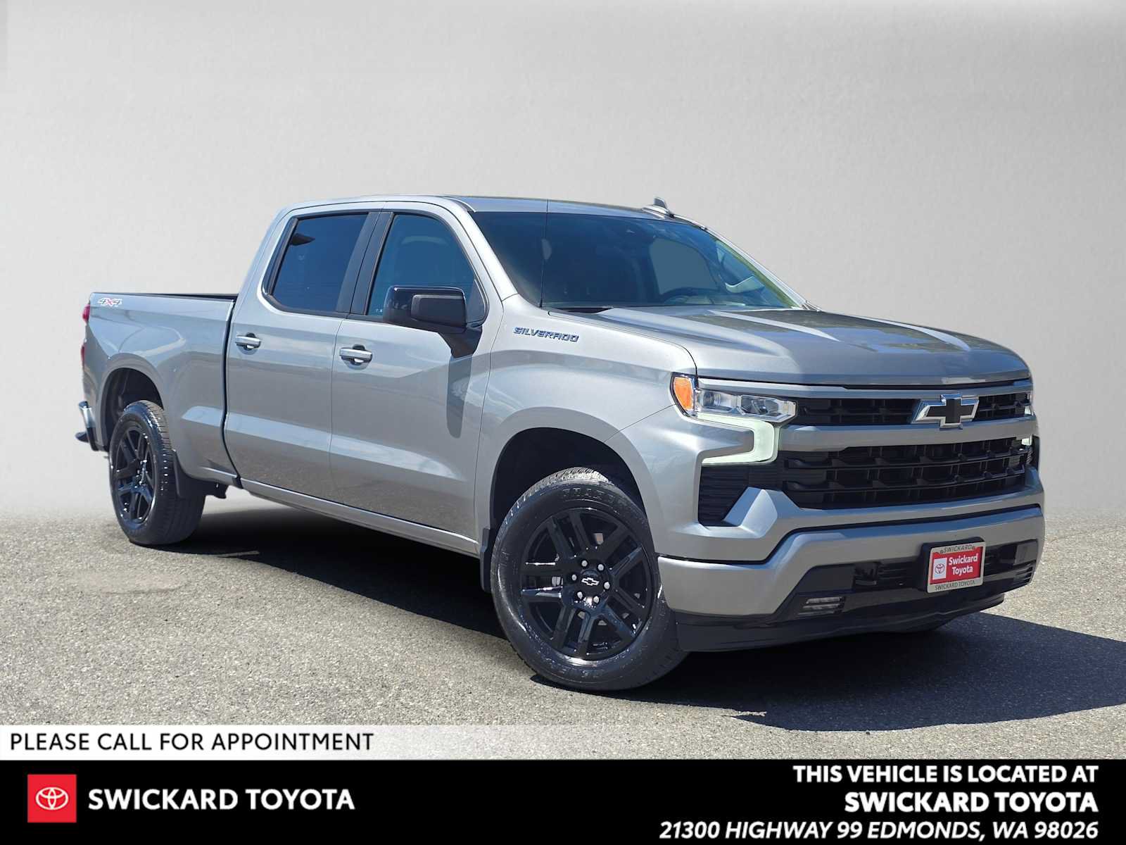 Used 2024 Chevrolet Silverado 1500 RST AWD/4WD image 1