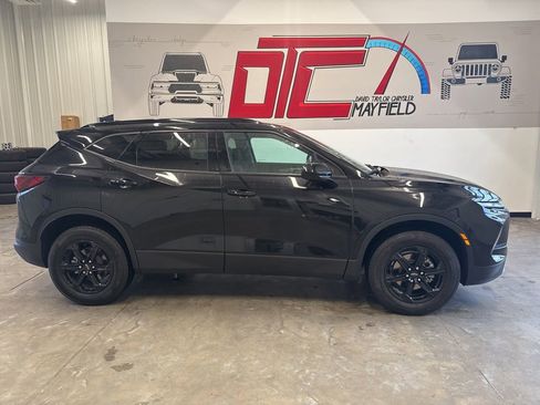 Used 2023 Chevrolet Blazer LT w/ Midnight/Sport Edition image 2