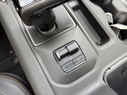 Used 2023 GMC Sierra 1500 AT4 w/ Technology Package AWD/4WD image 27