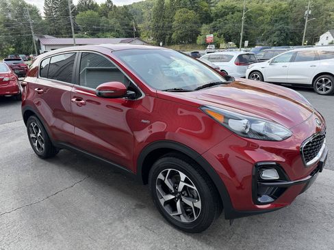 Used 2020 Kia Sportage LX w/ LX Popular Package AWD/4WD image 3