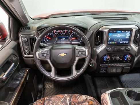 Used 2021 Chevrolet Silverado 1500 LT AWD/4WD image 13