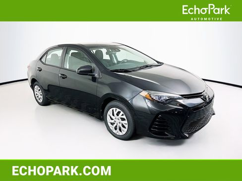 Used 2017 Toyota Corolla LE image 1