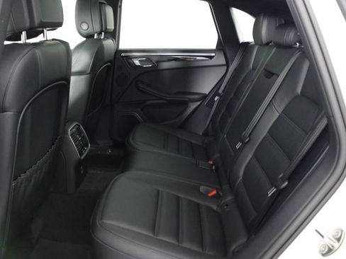New 2026 Porsche Macan image 18