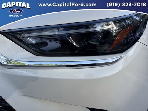 Used 2024 Toyota Grand Highlander AWD image 11