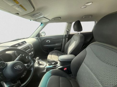 Used 2015 Kia Soul + FWD image 7