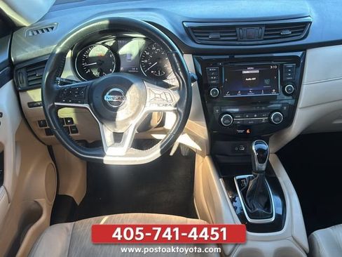 Used 2018 Nissan Rogue SV FWD image 15