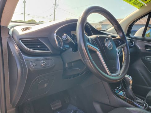 Used 2020 Buick Encore Preferred FWD image 12