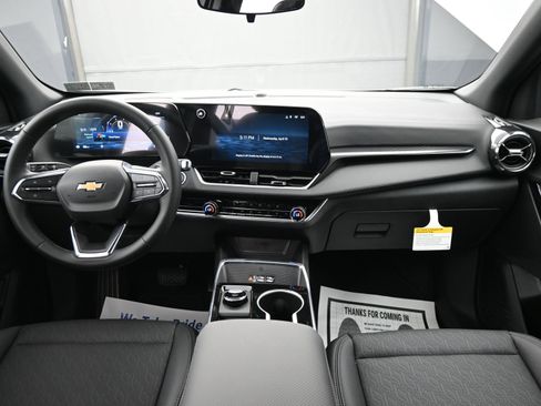 New 2026 Chevrolet Equinox LT w/ Convenience Package II FWD image 26