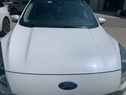 Used 2020 Ford Escape SEL FWD image 4