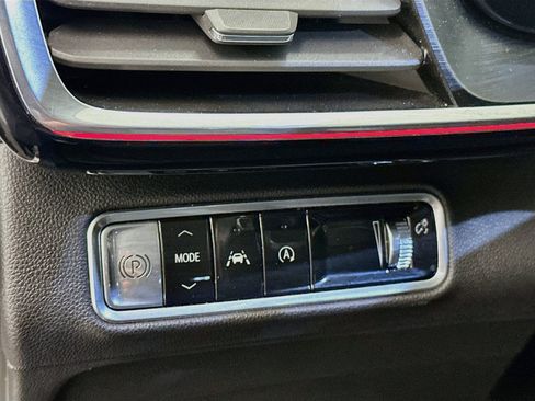 Used 2024 Buick Envision Preferred AWD/4WD image 17