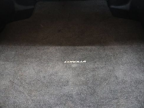 Used 2022 Toyota Corolla LE FWD image 13