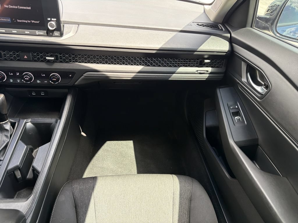 Used 2025 Honda Accord SE image 16