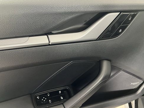 Certified 2021 Porsche 911 Carrera image 24