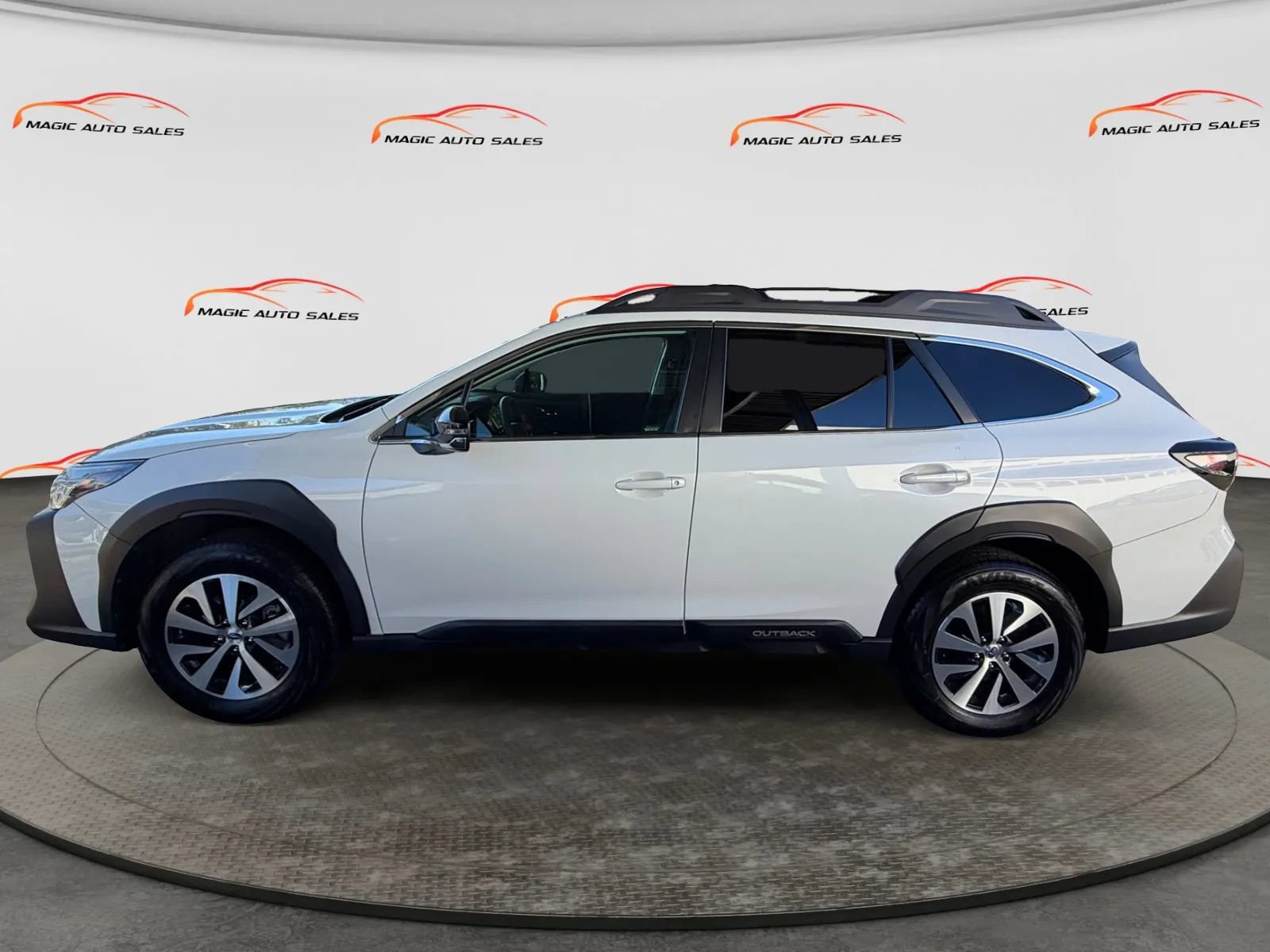 Used 2023 Subaru Outback Premium AWD/4WD image 7