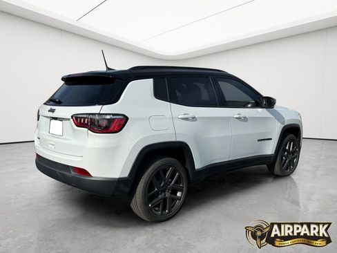 New 2026 Jeep Compass Limited w/ Sun, Sound & Navigation Group image 4