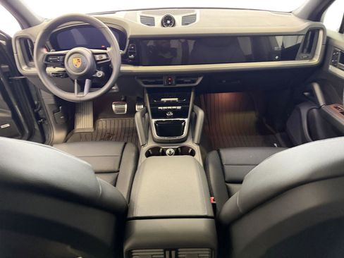 New 2026 Porsche Cayenne S image 17