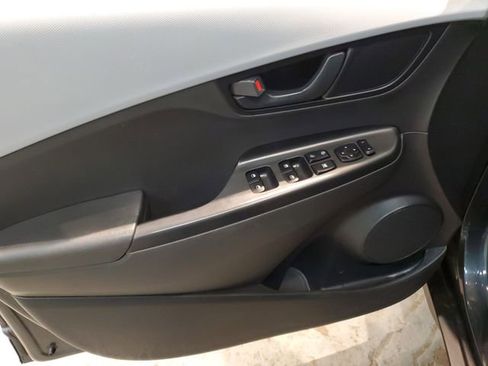 Used 2021 Hyundai Kona SEL w/ Cargo Package image 10