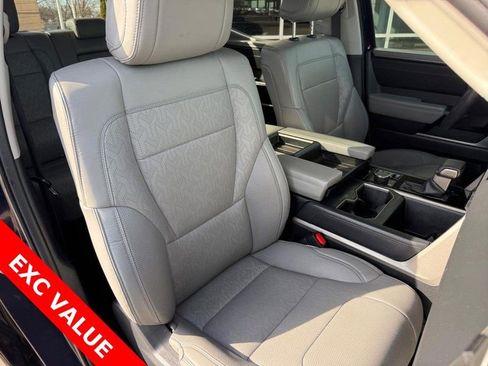Used 2024 Toyota Tundra Limited AWD/4WD image 12