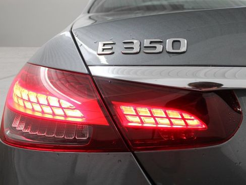 Used 2023 Mercedes-Benz E 350 4MATIC Sedan image 31