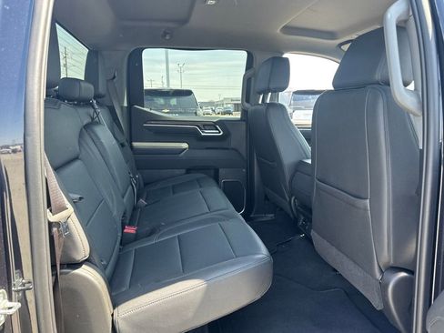 Used 2025 GMC Sierra 1500 SLT AWD/4WD image 16