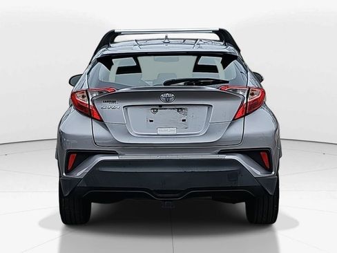 Used 2018 Toyota C-HR XLE image 6