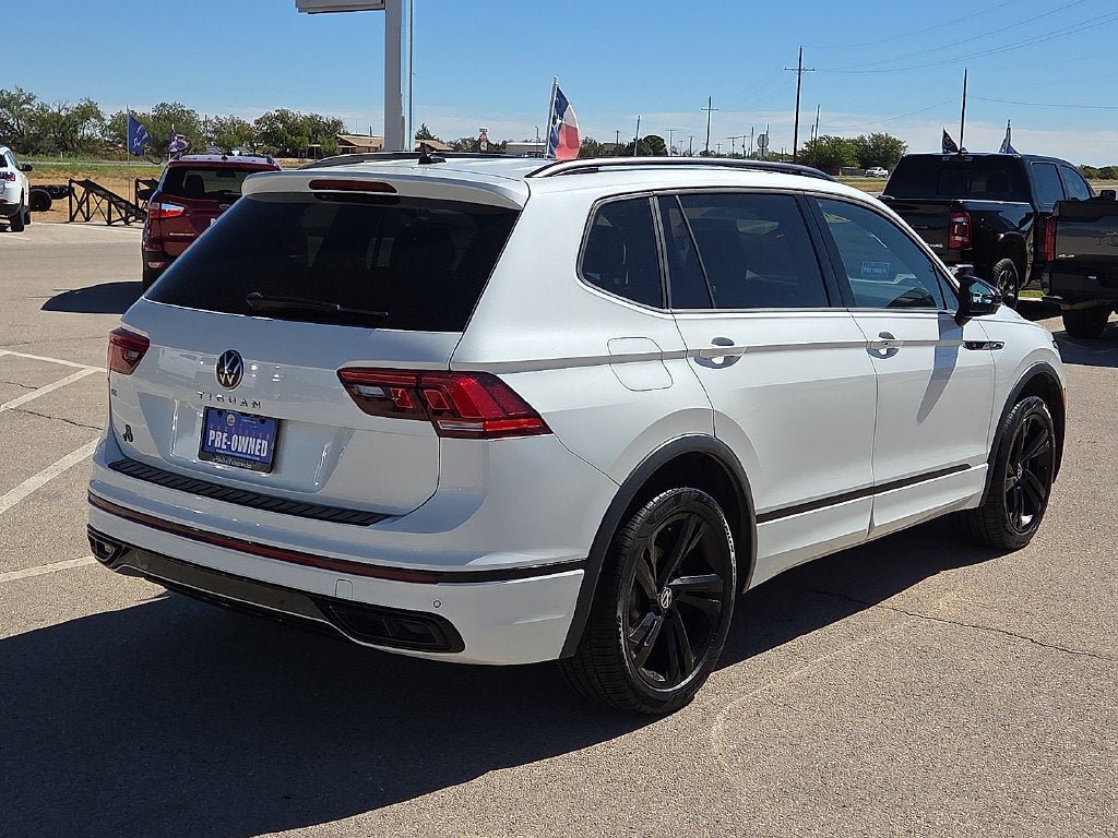 Used 2024 Volkswagen Tiguan SE R-Line FWD image 5