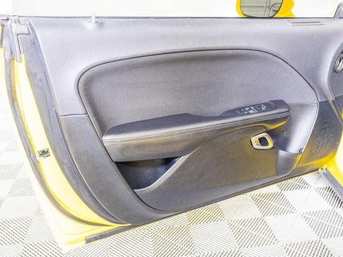 Used 2017 Dodge Challenger R/T image 34