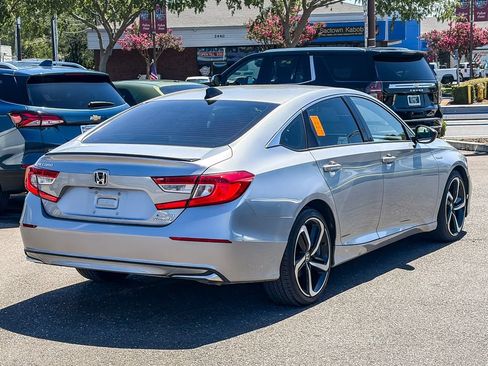 Used 2022 Honda Accord Sport image 4