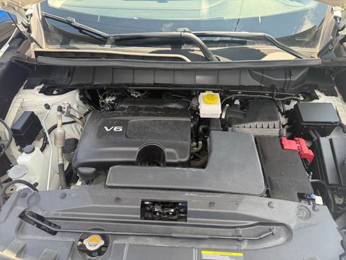 Used 2023 Nissan Pathfinder SL image 25