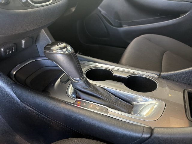 Used 2018 Chevrolet Malibu LT FWD image 28