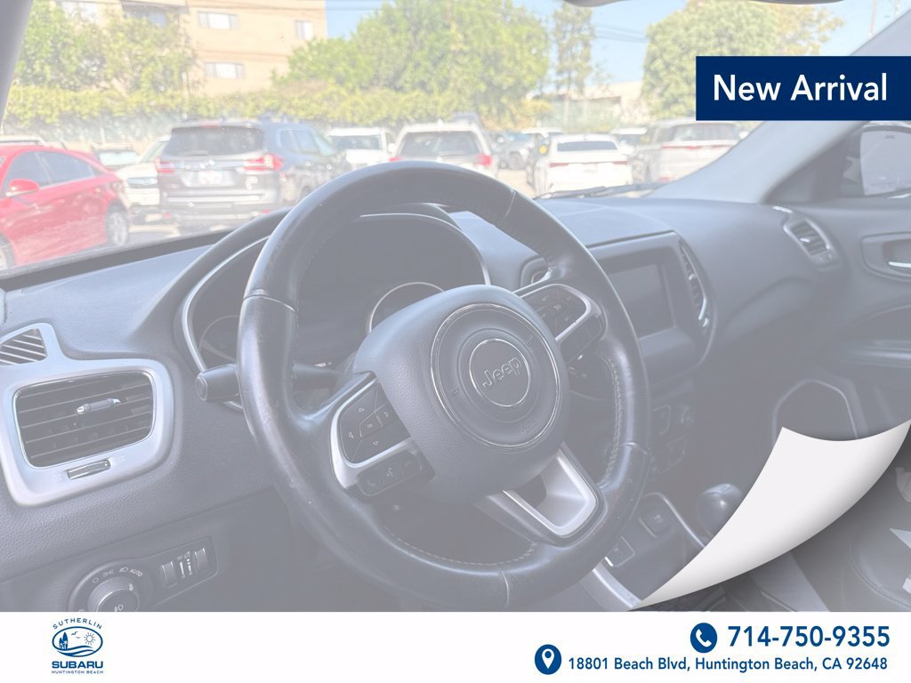 Used 2018 Jeep Compass Latitude w/ Popular Equipment Group FWD image 3