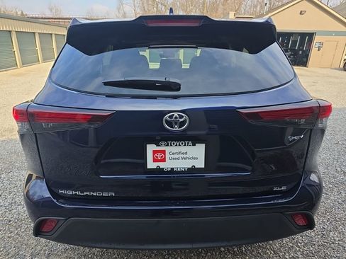 Certified 2026 Toyota Highlander XLE image 6