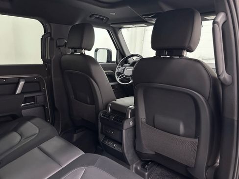 Used 2023 Land Rover Defender 110 X-Dynamic SE image 20
