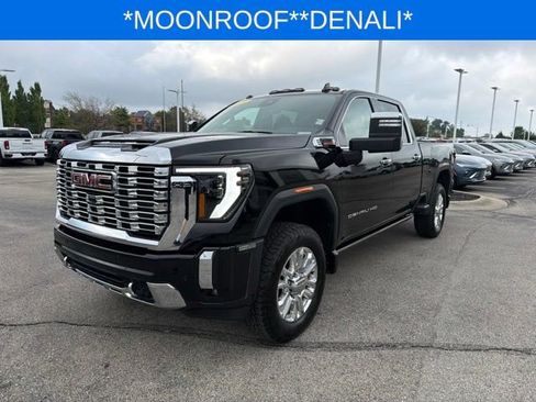 Used 2025 GMC Sierra 2500 Denali w/ Denali Reserve Package AWD/4WD image 5