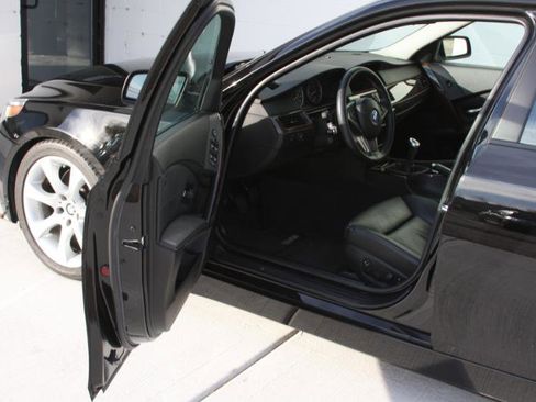 Used 2007 BMW 550i Sedan image 22
