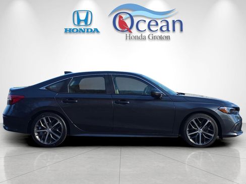 Used 2024 Honda Civic Touring image 5