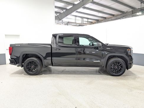Used 2025 GMC Sierra 1500 Elevation image 2