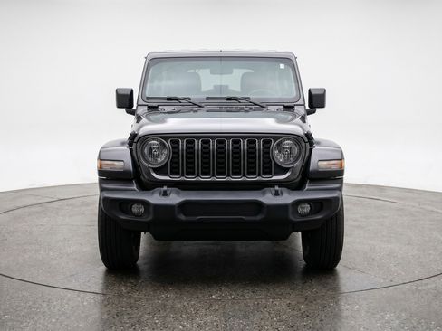 Used 2025 Jeep Wrangler Sport S image 2