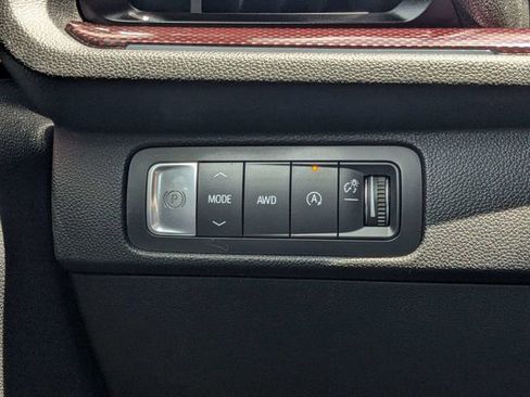 Used 2024 Chevrolet Traverse RS w/ LPO, Floor Liner Package AWD/4WD image 23