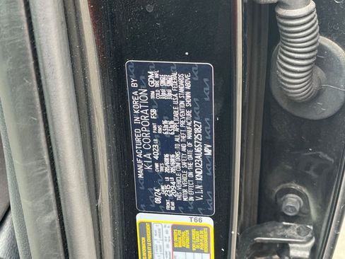 Used 2025 Kia Soul LX w/ LX Technology Package image 25