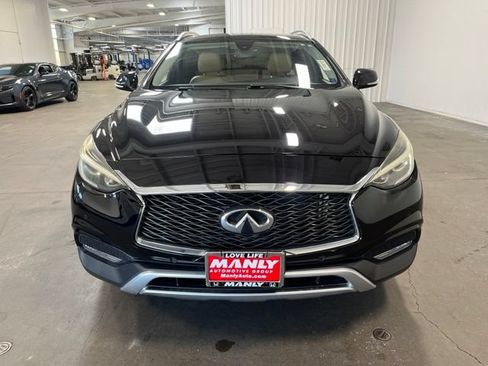 Used 2018 INFINITI QX30 Premium w/ Navigation Package AWD/4WD image 8